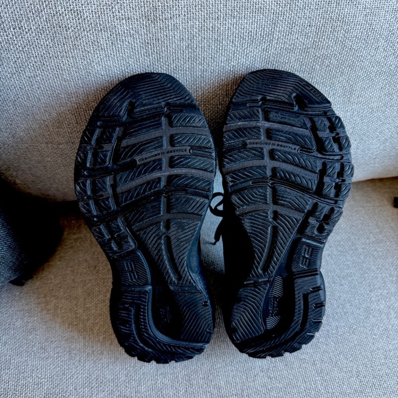 Brooks Adrenaline GTS23  Womens Black Size 6 - No box - See Comments-  FREE SHIP - Picture 2 of 15